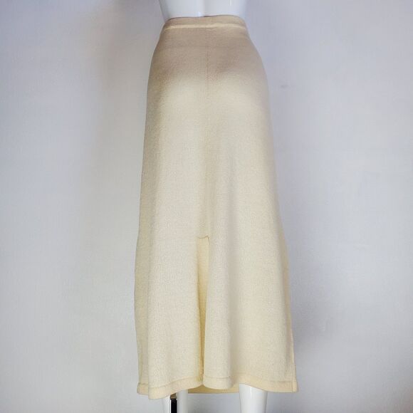 SOLD Vintage 80s Cream Wool Knit Maxi Skirt - Picture 4 of 8